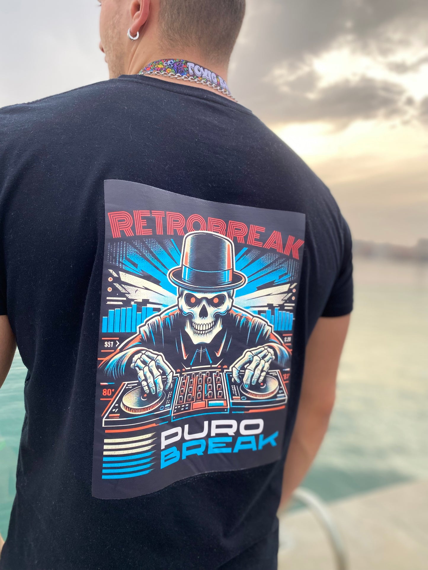 Camiseta RETRO BREAK BREAKBEAT